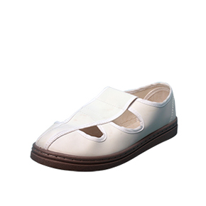 White leather shoes with four-hole
